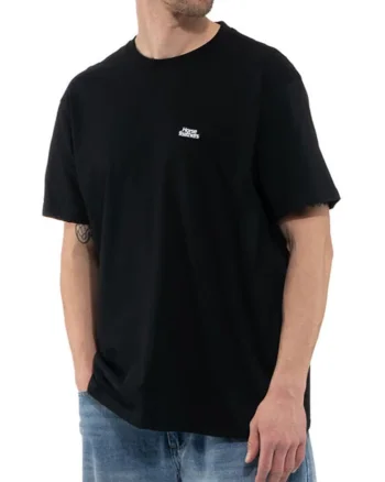 Tricou cu aplicatie brodata pe piept