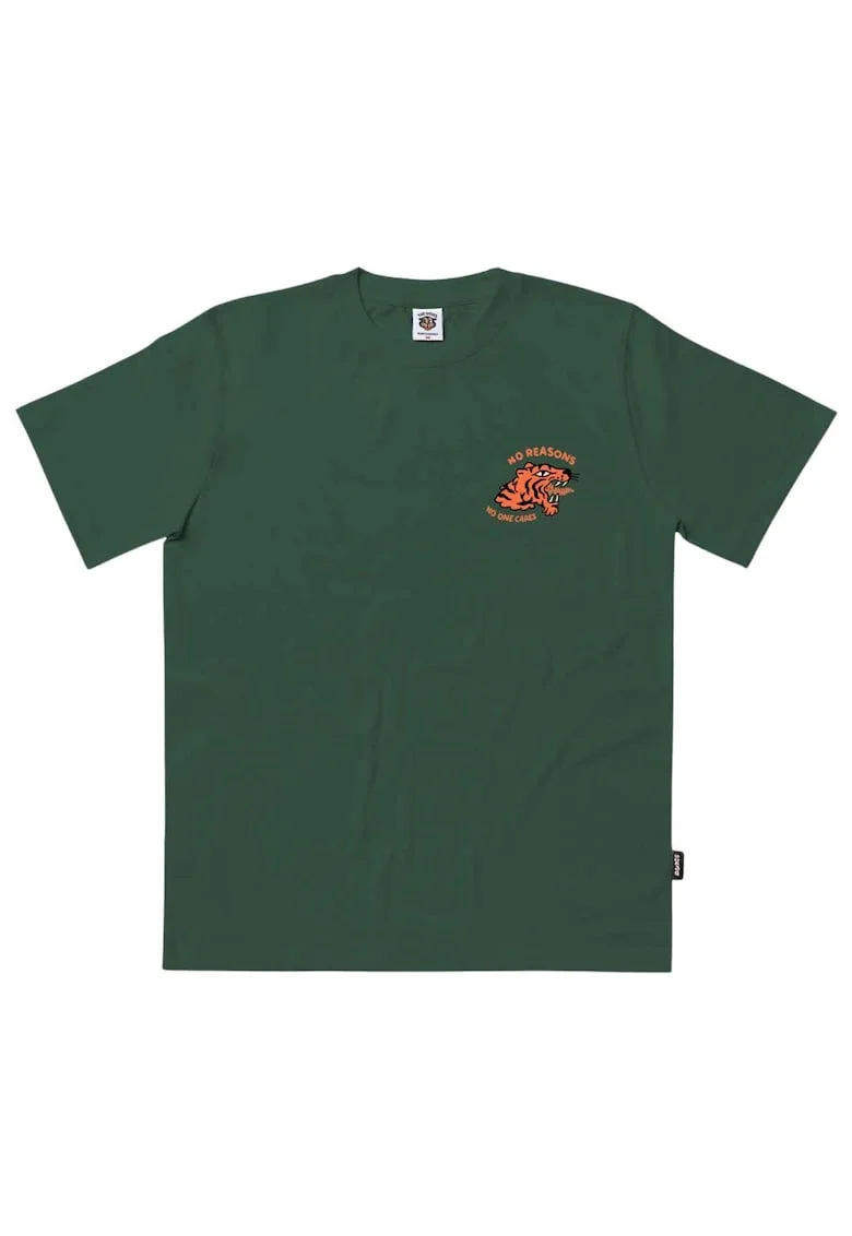 Tricou cu un tigru pe spate