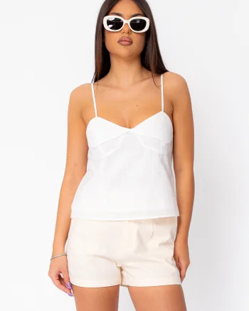 Top cu bretele subtiri din in Off White