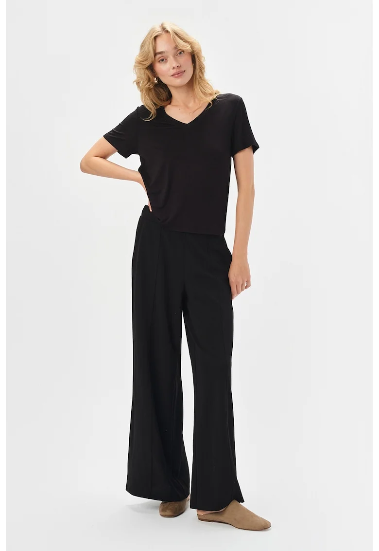 Tricou cu decolteu in V, Negru