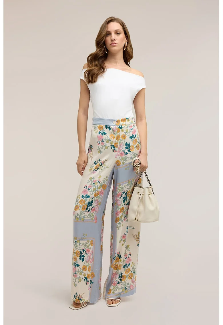 Bluza cu decolteu pe un umar si model uni, Alb
