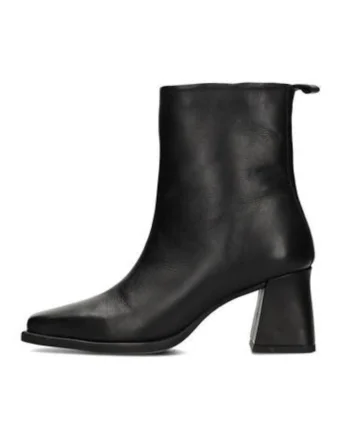 Botine din piele cu toc inalt