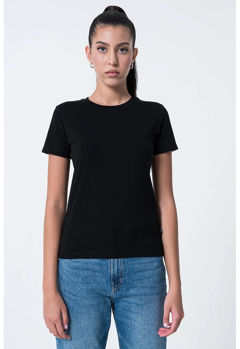Tricou slim fit cu decolteu la baza gatului, Negru