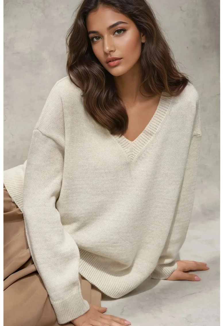 Pulover dama,  tricotat gros, decolteu in V, alb natural, tricot