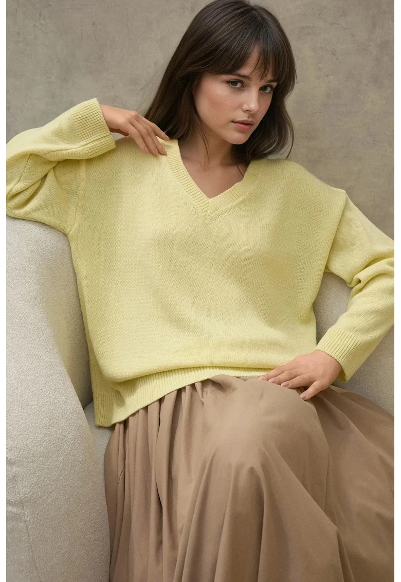 Pulover dama,  material tricotat gros, decolteu in V, galben, tricot