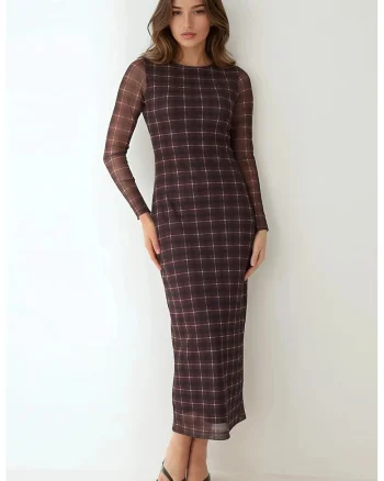 Rochie midi mulata in carouri,  culoare maro, material textil