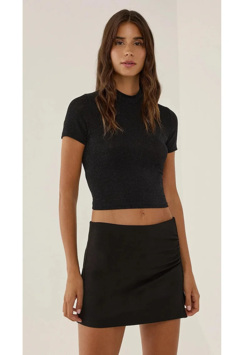 Top  top scurt tricotat, guler inalt, negru, jerseu