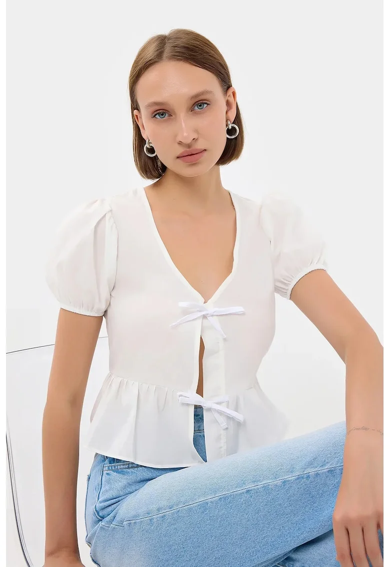 Bluza dama,  maneca scurta, legaturi in fata, decolteu in V, Alb, bumbac si poliester