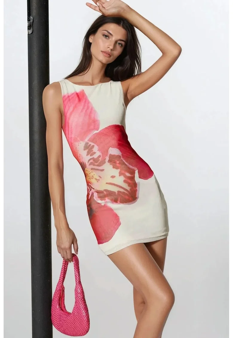 Rochie mini mulata  model floral, material tul