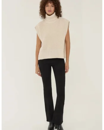 Vesta tip pulover,  croiala lejera, guler inalt, alb, tricot