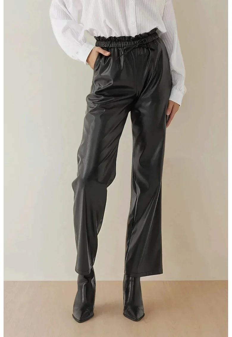 Pantaloni dama,  drepti din piele ecologica, talie elastica, negru