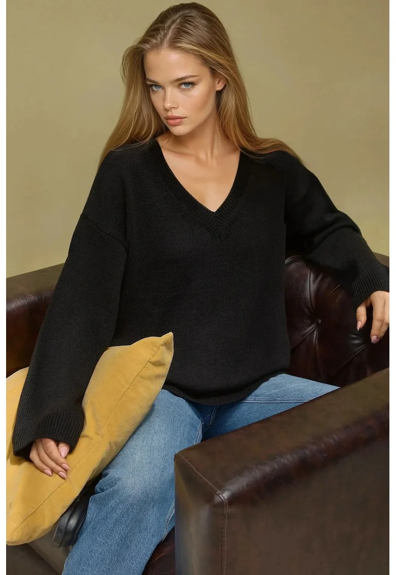 Pulover dama,  gros, decolteu in V, negru, tricot