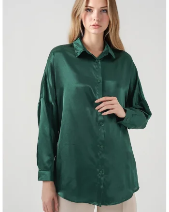 Camasa supradimensionata HiCCUP din satin, verde padure, poliester, cu inchidere cu nasturi