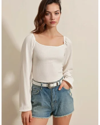 Bluza dama, HiCCUP, mulata, poliester/lycra, cu decolteu patrat, detalii cu volane, alb
