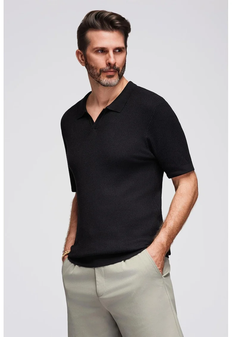 Tricou polo striat, Negru