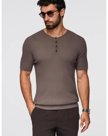 Tricou slim fit cu striatii si decolteu henley, Maro taupe