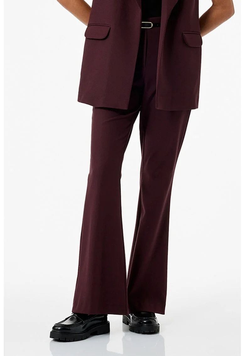 Pantaloni eleganti evazati cu o curea, Visiniu