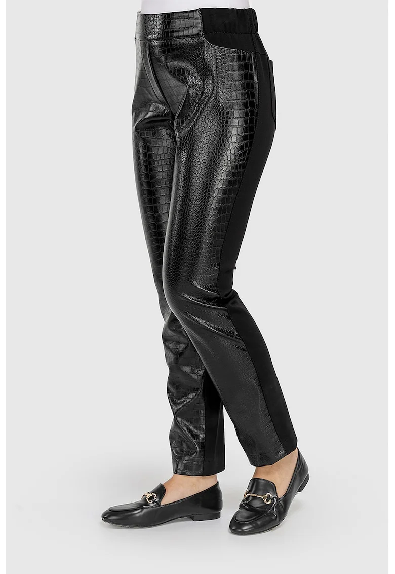 Pantaloni de piele ecologica, Negru