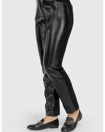 Pantaloni de piele ecologica, Negru