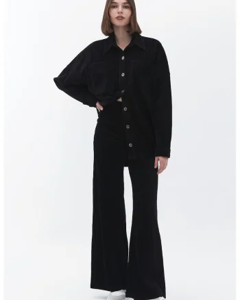 Pantaloni reiati evazati, Negru