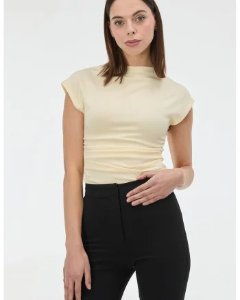 Tricou slim fit cu fronseu, Crem