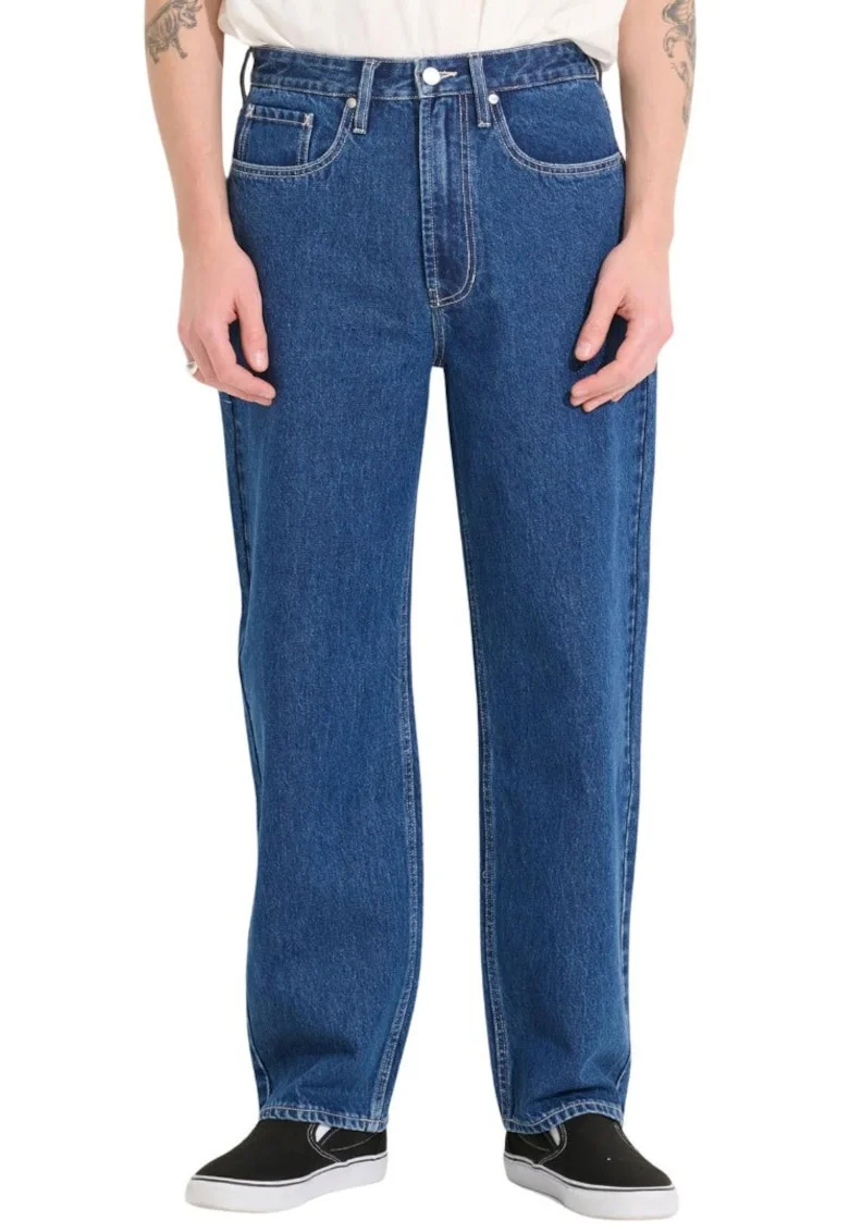 Blugi relaxed fit cu 5 buzunare si talie medie