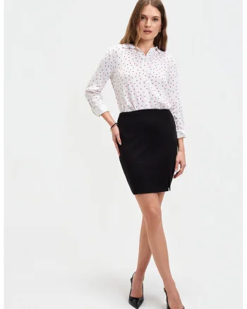 Fusta cu croiala creion si model uni, Negru