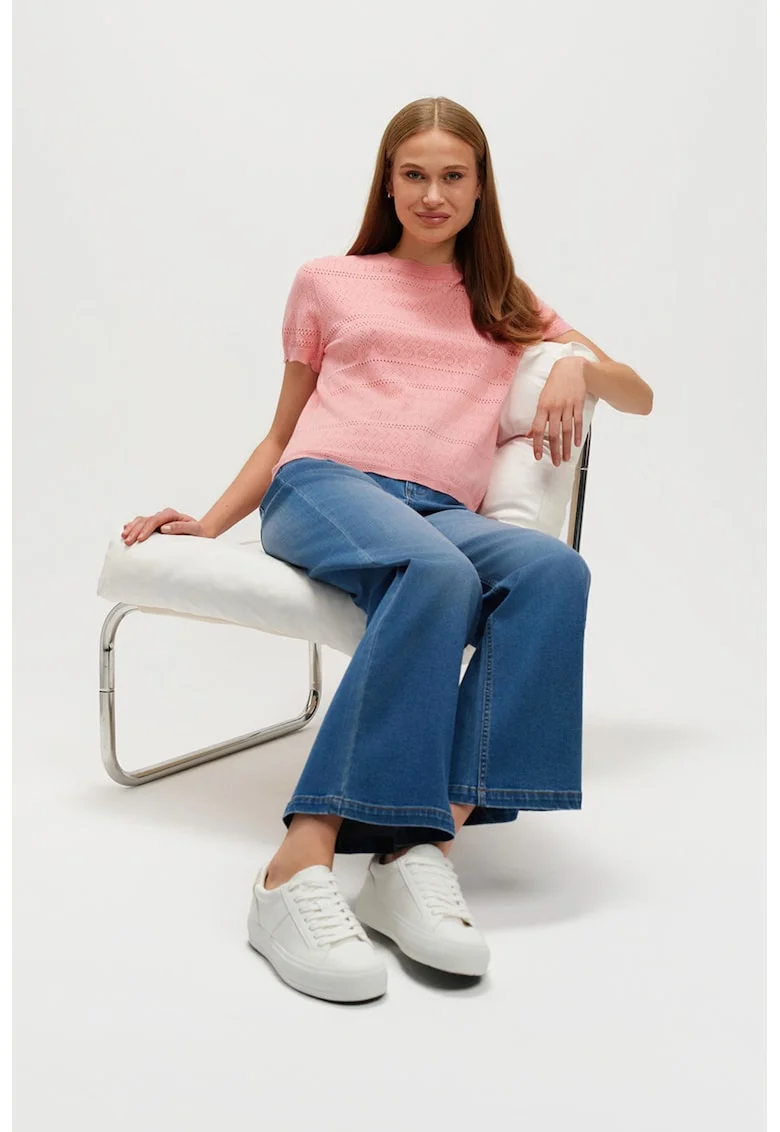 Tricou cu decolteu la baza gatului si perforatii decorative, Roz
