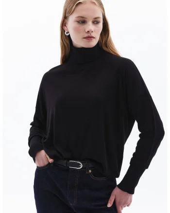 Pulover lejer cu maneci cazute si guler inalt, Negru