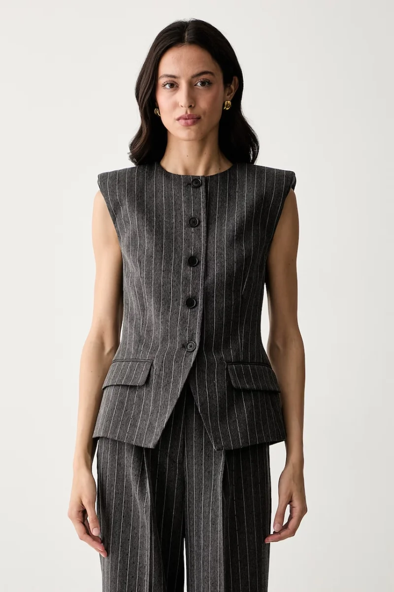 Karl Lagerfeld vestă pentru femei