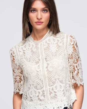 Bluza dama scurta cu decolteu inchis si maneci scurte din dantela OW-TS-E0044, Ecru