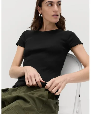 Tricou slim fit cu decolteu la baza gatului, Negru