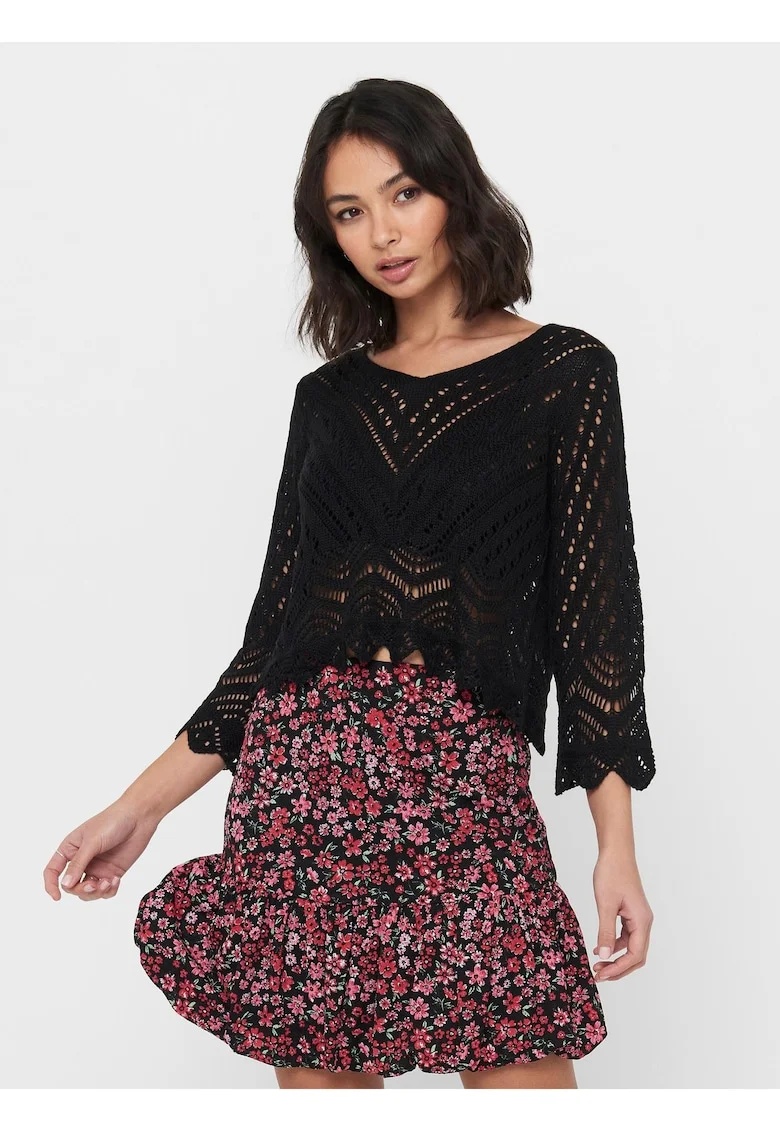 Pulover crop cu perforatii