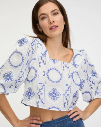 Bluza cu broderie si snururi pe spate Mabel