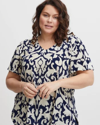 Bluza cu model