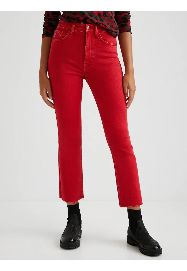 Blugi bootcut cu buzunare,
