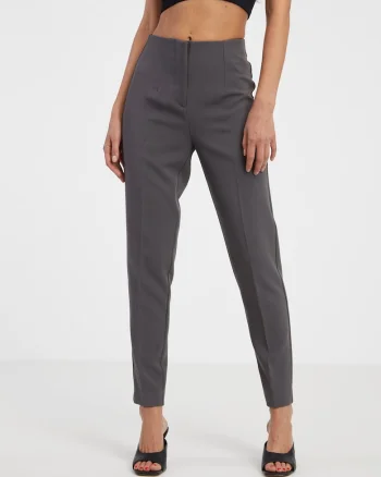 Pantaloni conici cu talie medie,