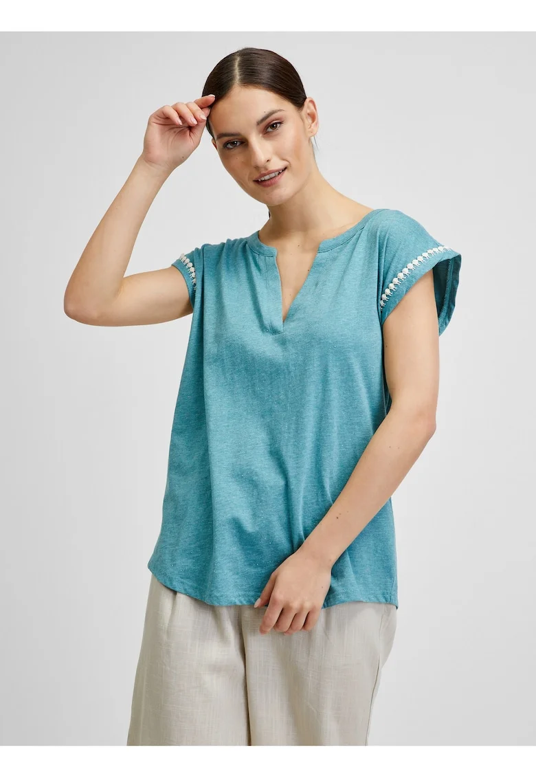 Tricou cu decolteu in v
