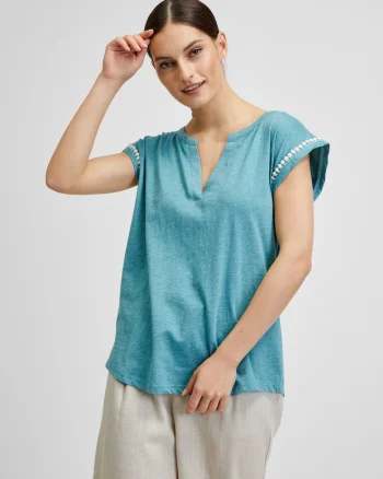 Tricou cu decolteu in v