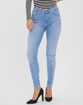 Blugi skinny cu talie medie.