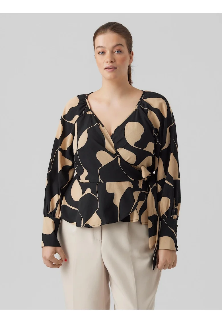 Bluza cu model si design petrecut