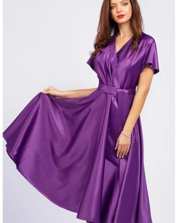 Rochie midi evazata cu aspect satinat