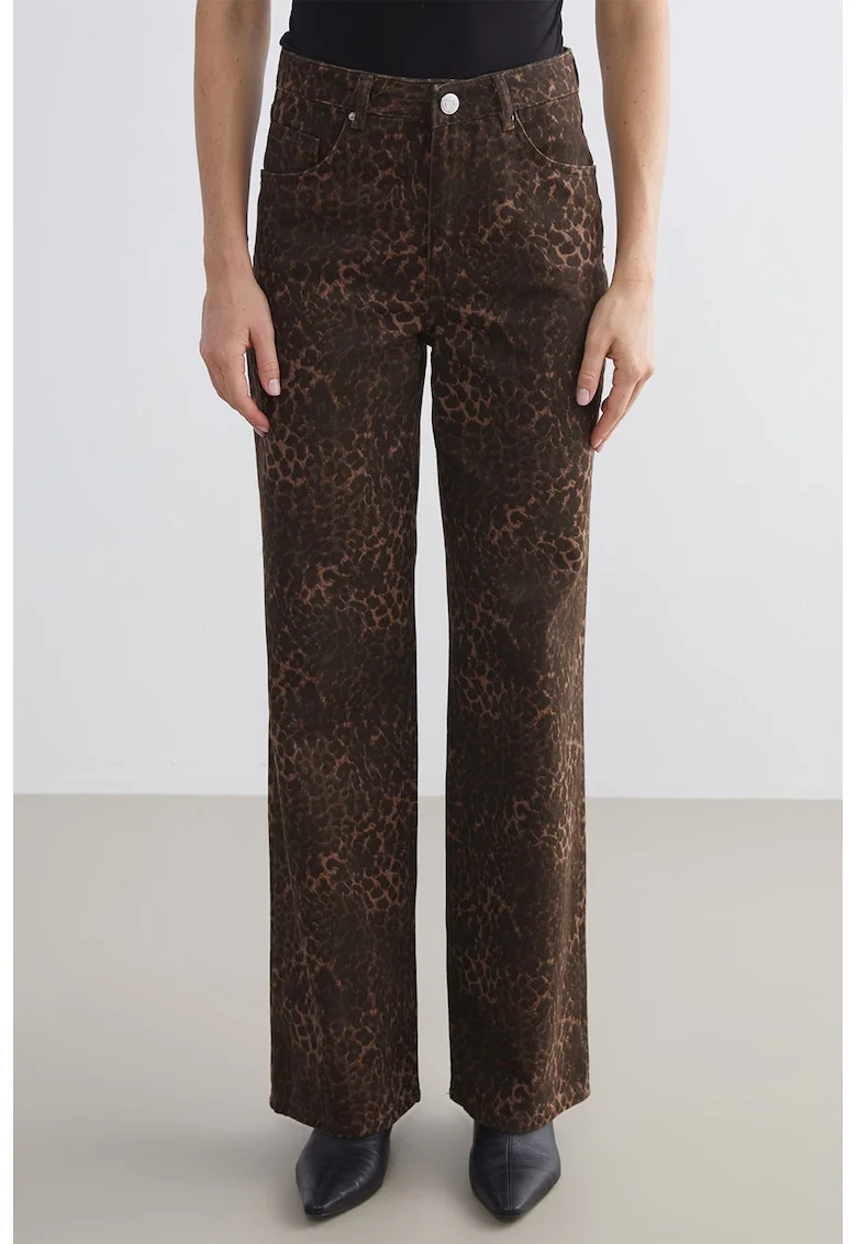 Blugi cu croiala dreapta si animal print, Maro