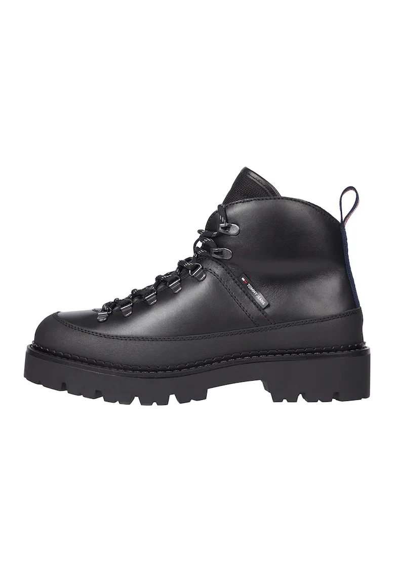 Ghete de piele cu talpa aderenta, Negru