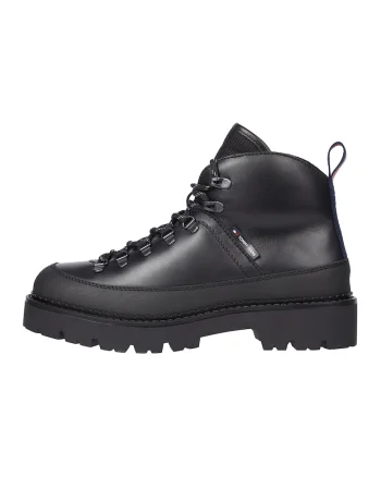 Ghete de piele cu talpa aderenta, Negru