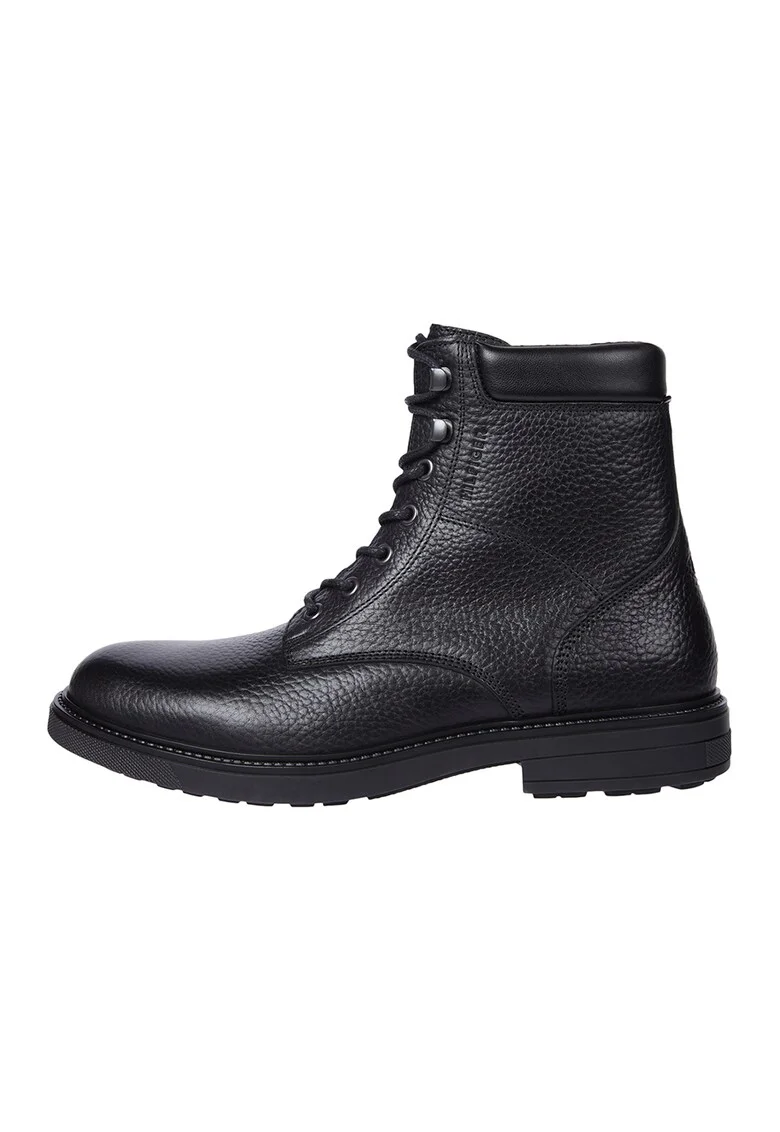 Ghete de piele cu siret, Negru
