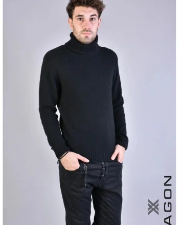 Bluza cu guler inalt rulat si croi clasic, Negru