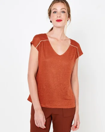 Tricou din in cu nasturi la spate