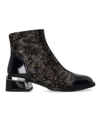 Botine cu detalii din piele lacuita si imprimeu floral