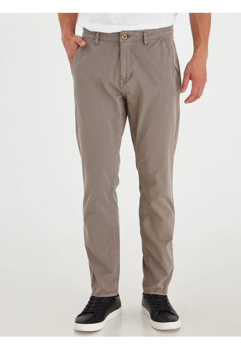 Pantaloni chino cu buzunare